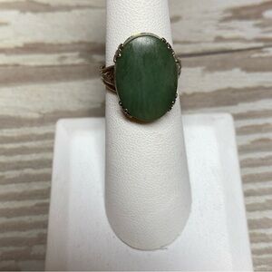 Vintage green jade sterling silver ring